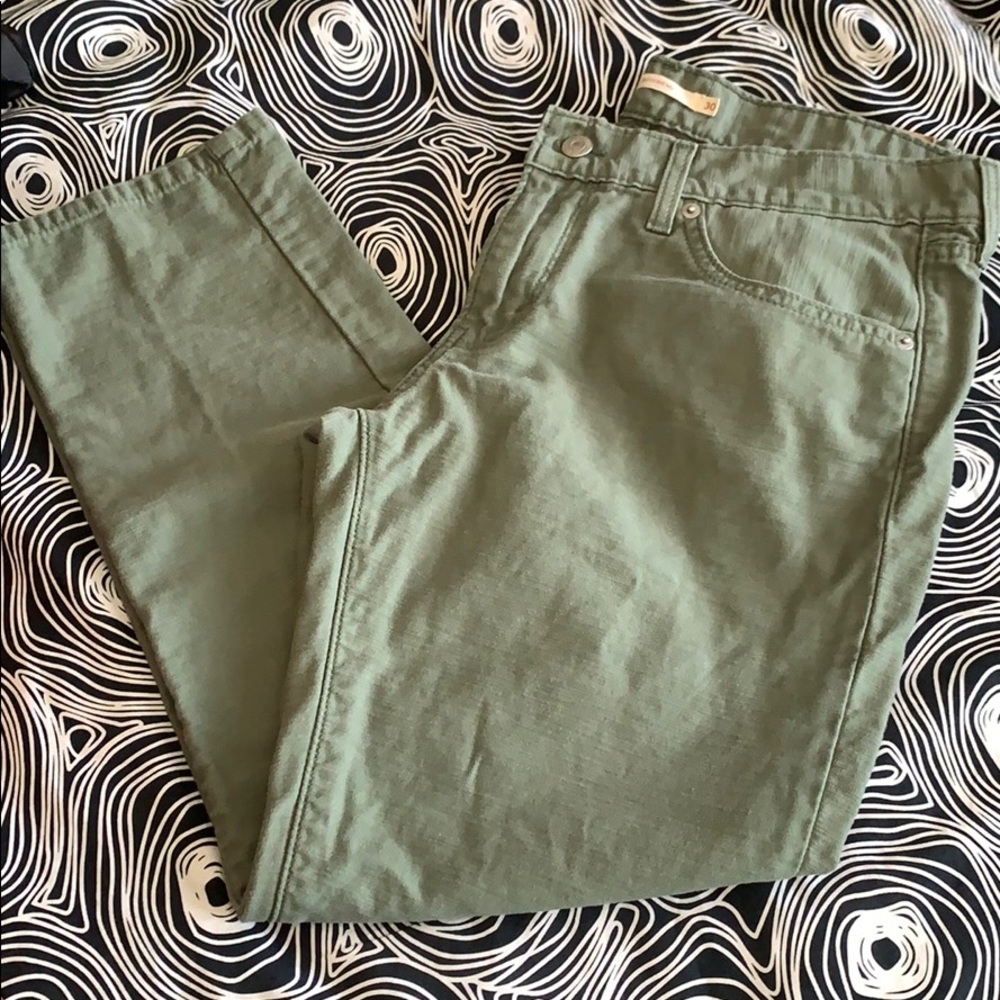 NWOT LEVI’S BOYFRIEND JEANS